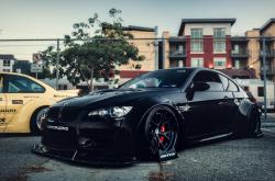 英雄联盟总决赛门票-速度与防线的平行对决，当F1红牛环决战映射切尔西的苏格兰堡垒攻坚战