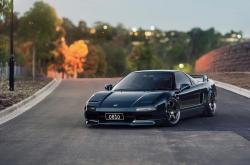 英雄联盟总决赛赛程-黄蜂狂潮与詹姆斯交响，篮球之夜的独特对决