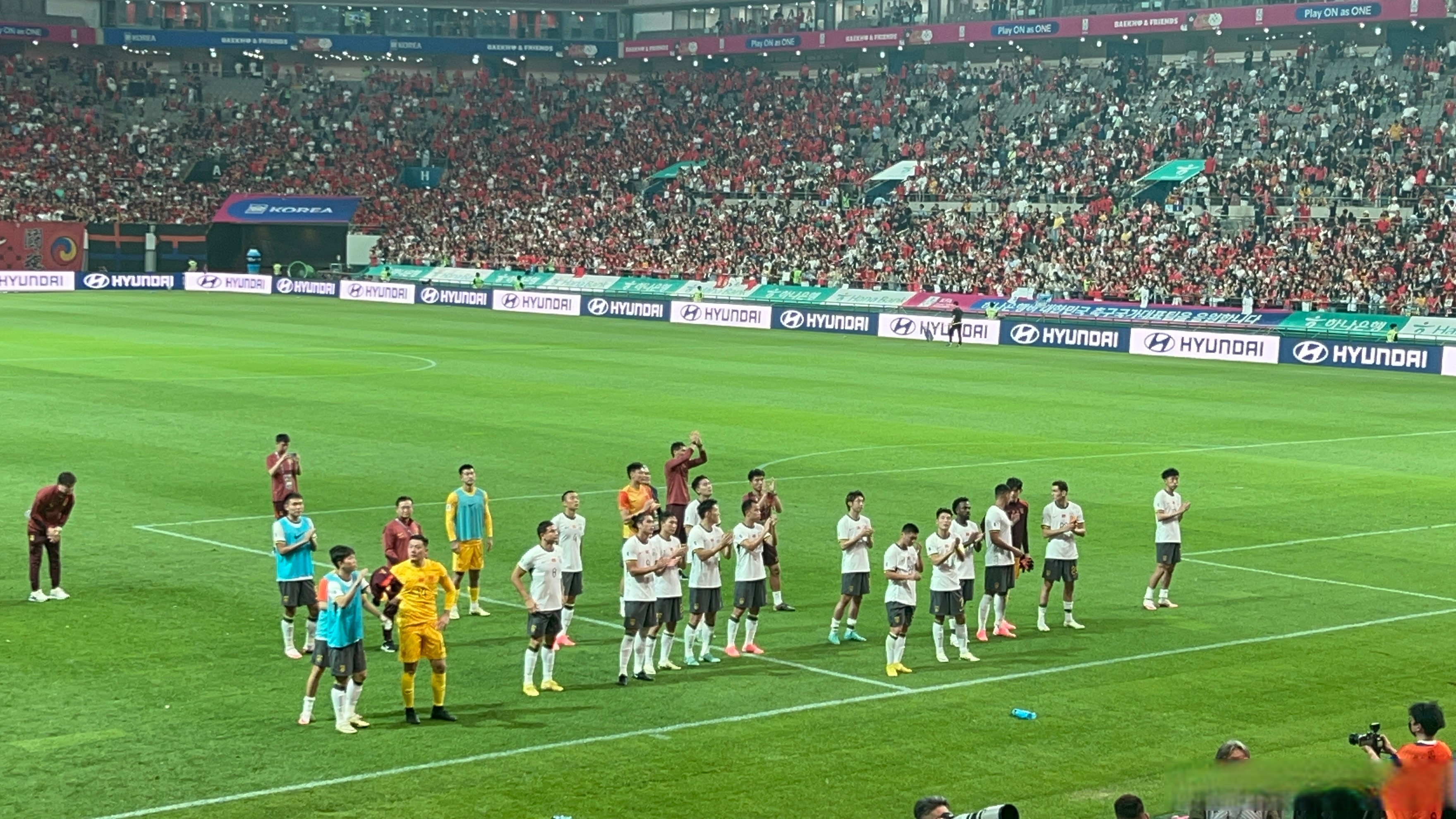 荷兰队员技术娴熟，在比赛中展现出色表现