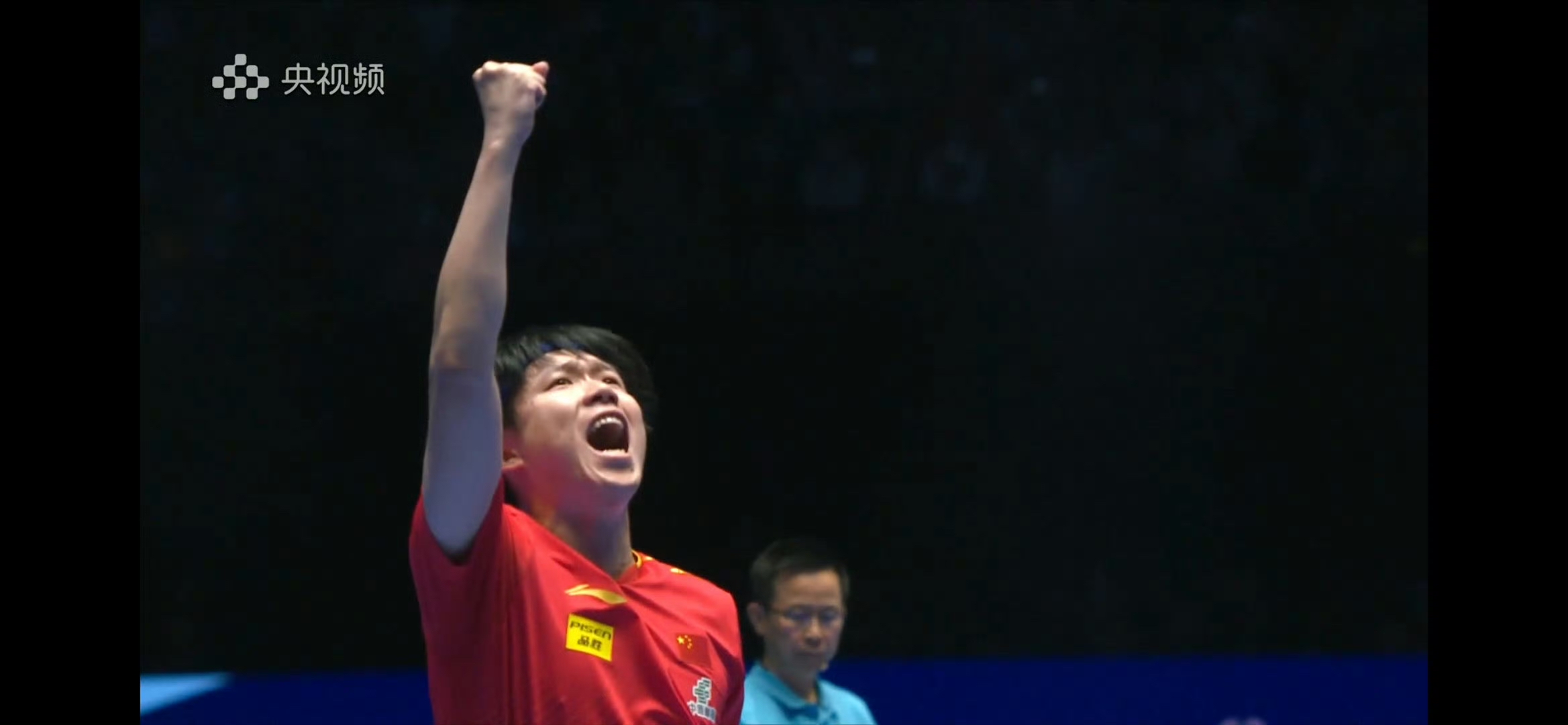 包含亚洲球员在国际赛事中勇往直前，为荣誉拼尽全力的词条