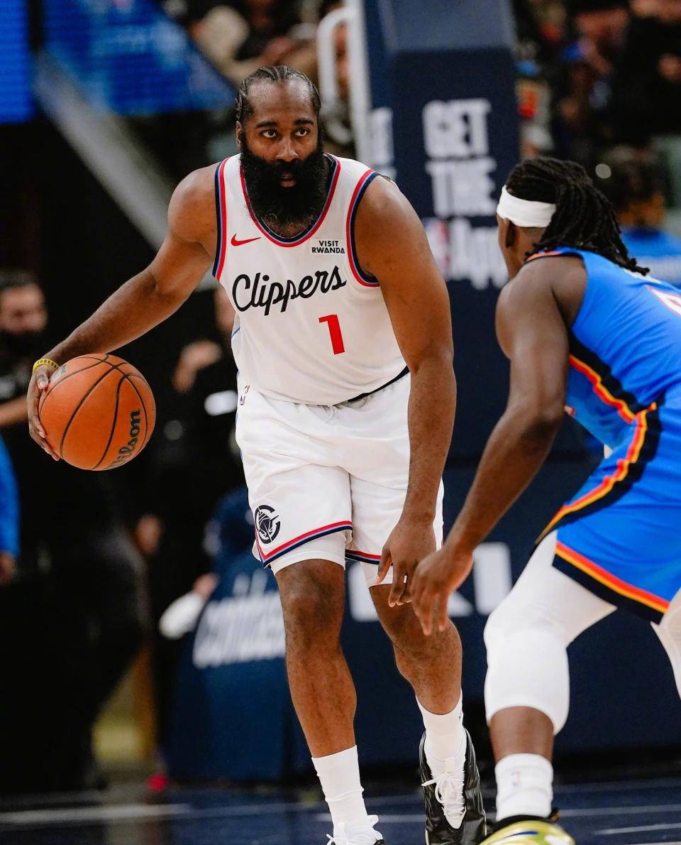 包含山东队力克独行侠，哈登关键制胜的词条