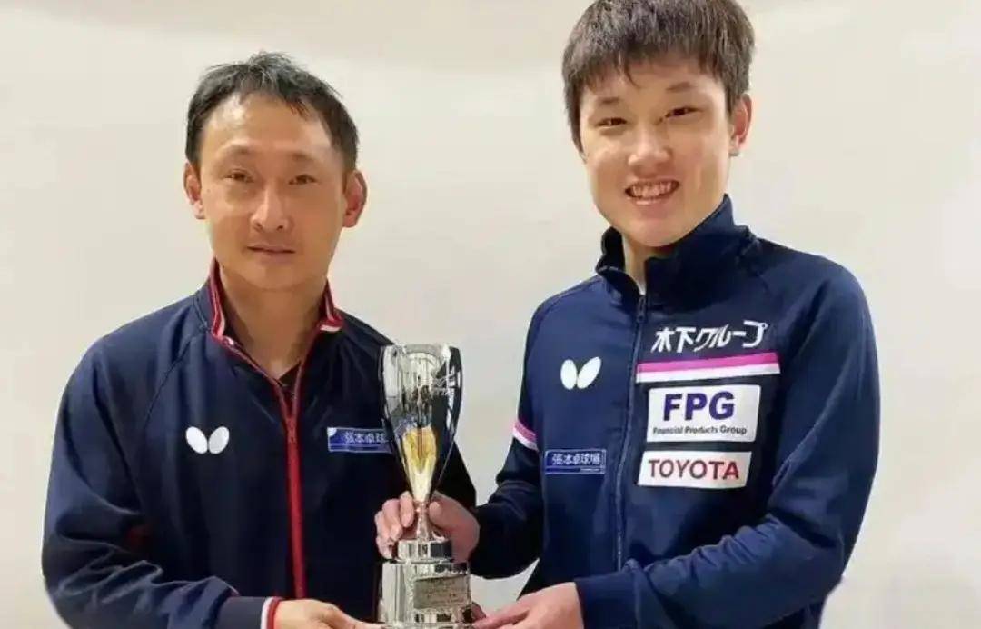 包含日本队完胜中国队,张本智和高光表现的词条 包含日本队完胜中国队,张本智和高光表现的词条