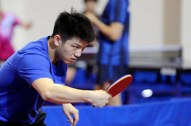 中国队完胜波兰队，王皓关键制胜