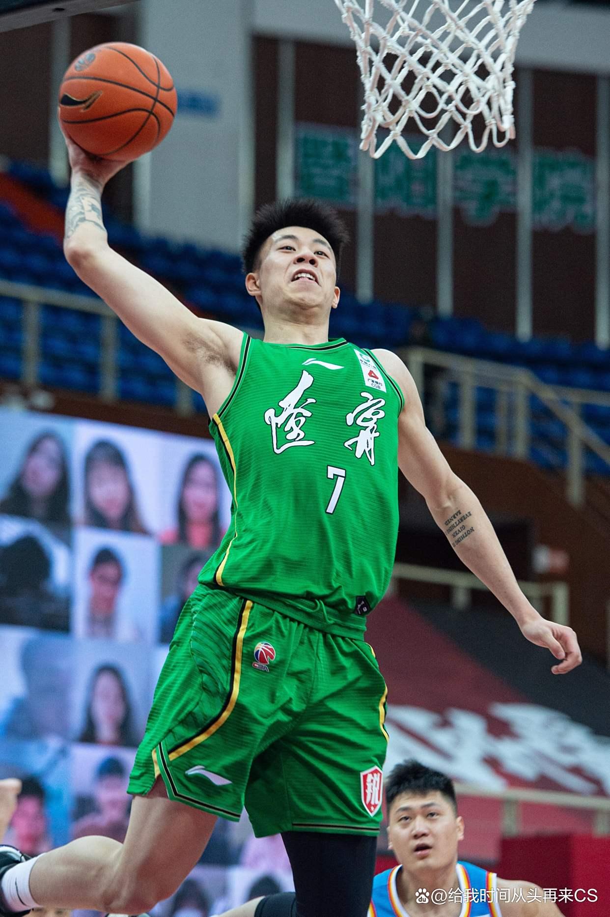 篮网鏖战天津队,张镇麟状态火热 篮网鏖战天津队,张镇麟状态火热