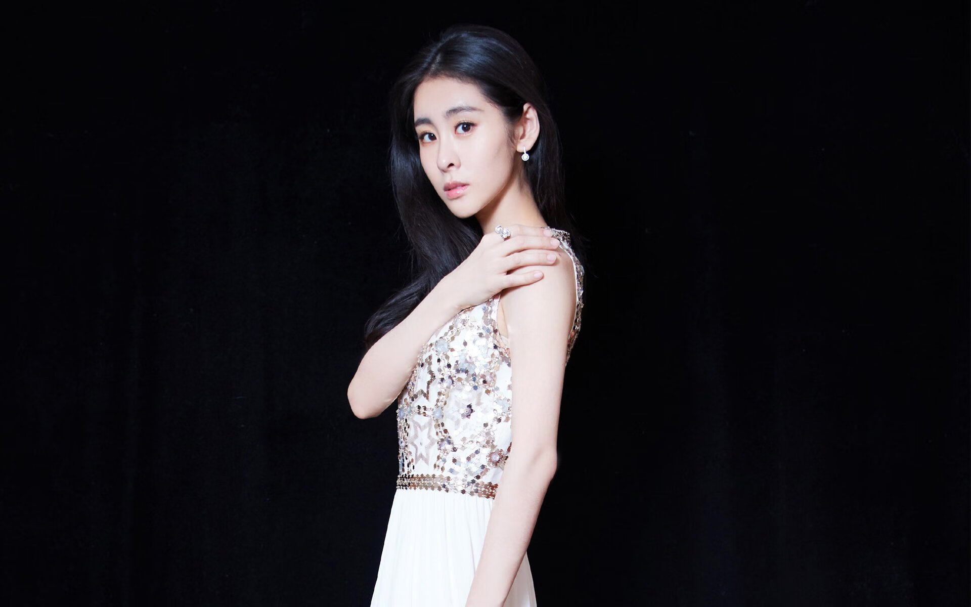 团队艺术与个人魅力，凯尔特人的压制哲学与德罗赞的接管时刻