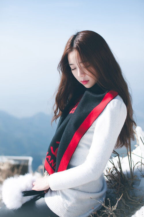 篮球铁蹄踏碎浙江,足球弯刀斩落蓝月,当鹈鹕与西亚卡姆跨越次元的竞技风暴