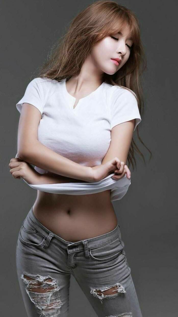 西甲国家德比焦点战激情碰撞,拜仁友谊赛轻取喀麦隆展现实力