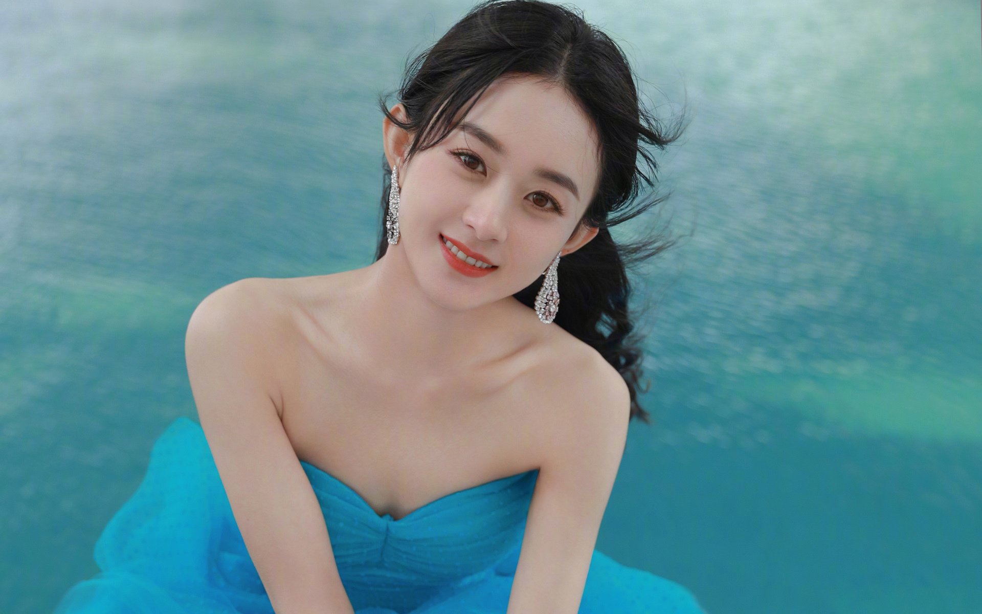 当德甲迎来终极一夜,是谁在进攻端画下无人能解的连线?