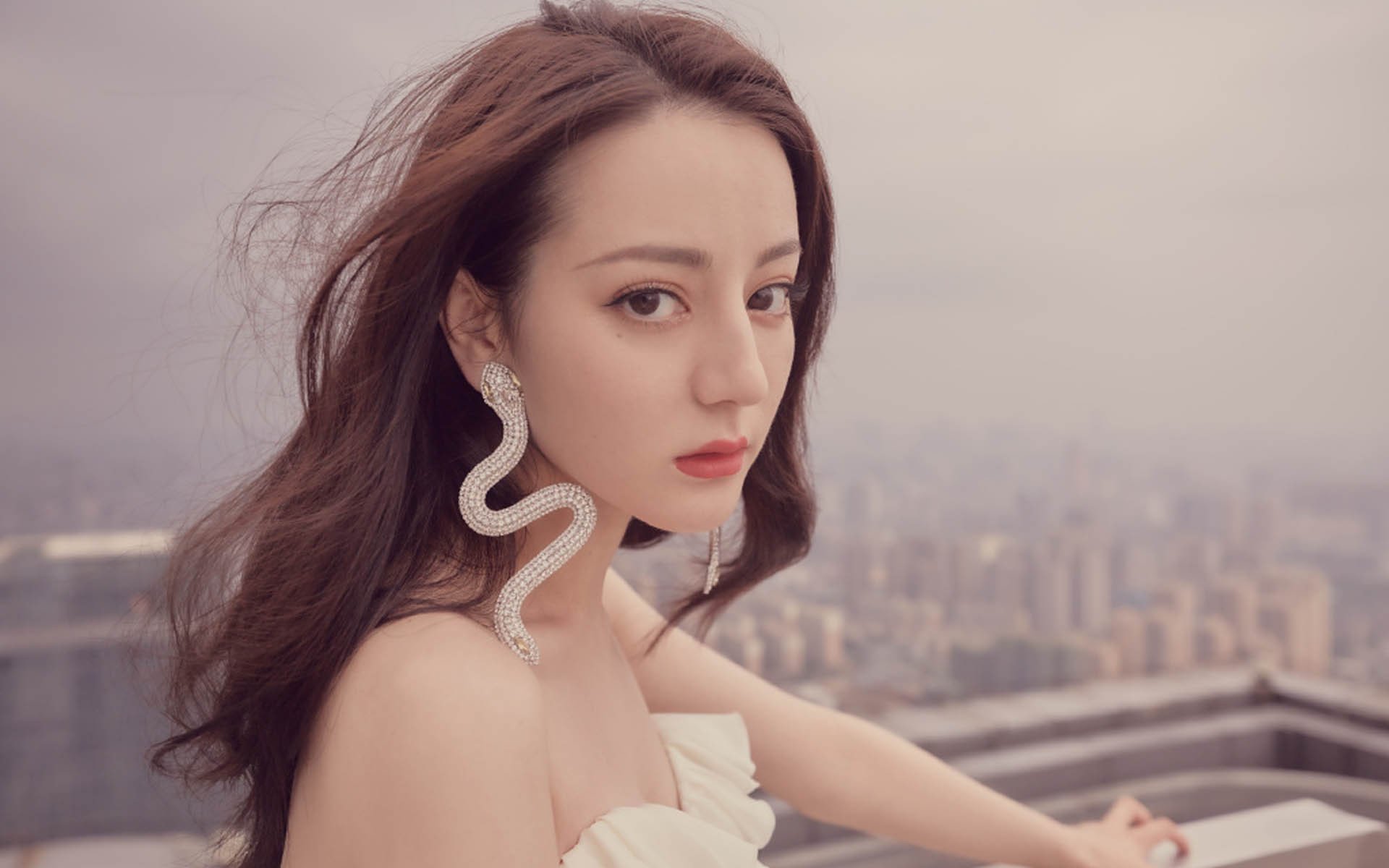 宿命之战，秘鲁铁血碾压斗牛士，久保建英独舞领衔反击狂潮，世界杯头名之争的唯一下克上